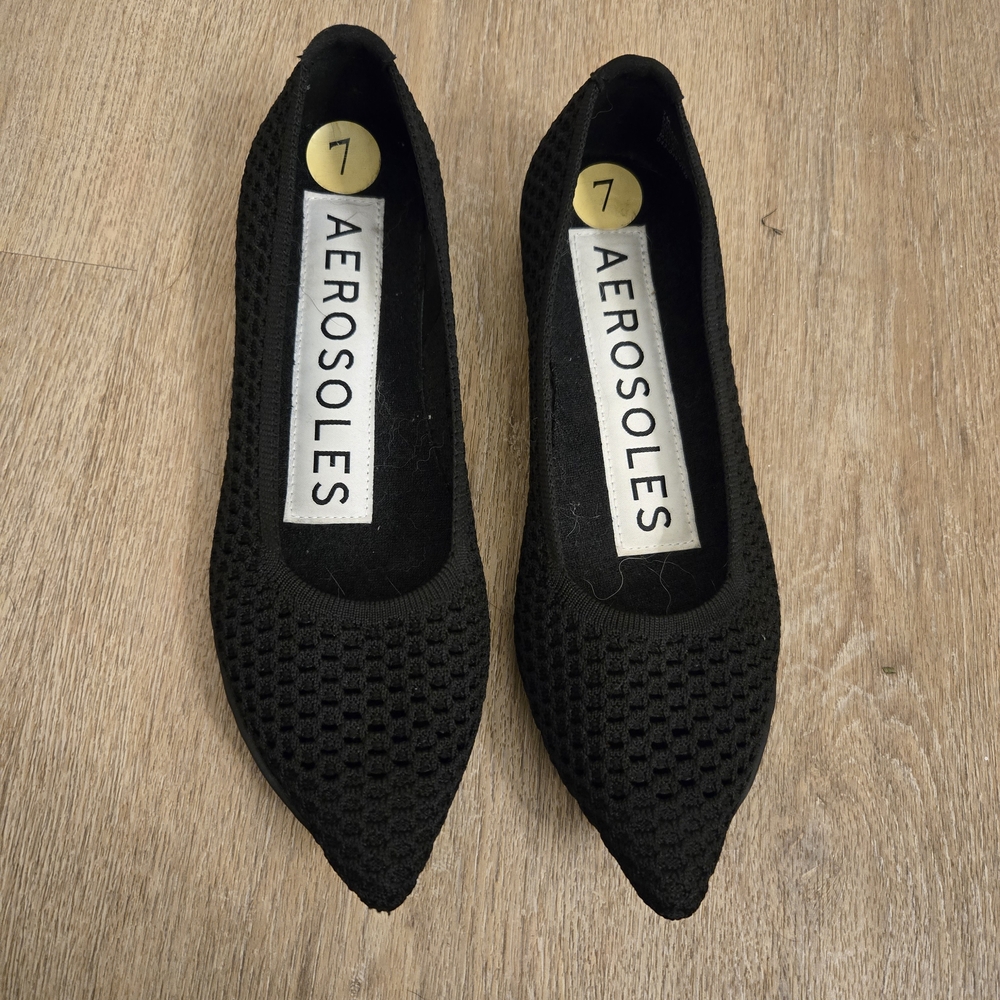 AEROSOLES Women's Black Knit Flats